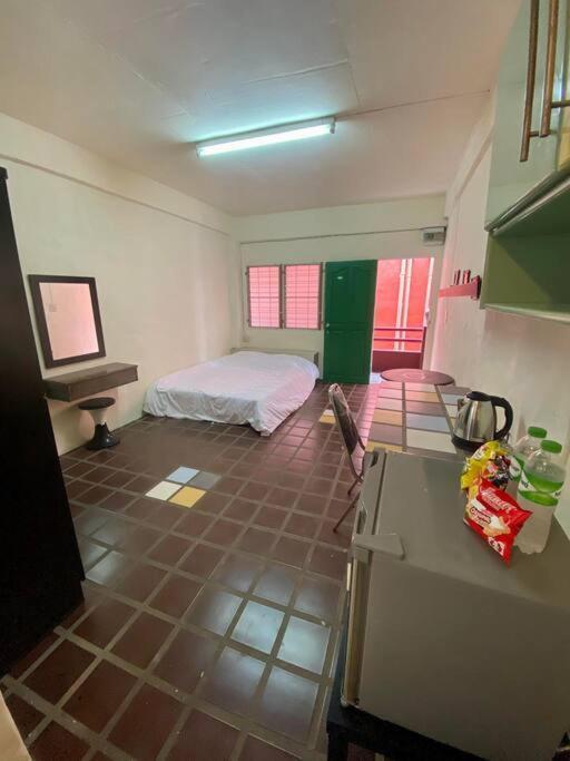 Ratanawong Place 516 Bangkok Buitenkant foto